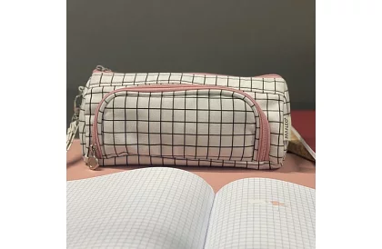 Iskolai tolltartó - kockás tolltartó