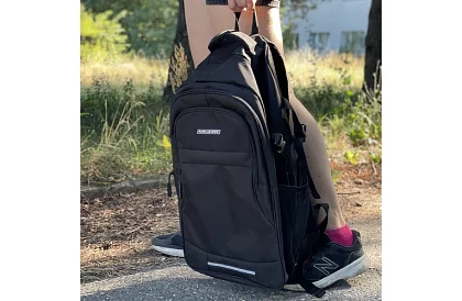 Hátizsák 45 literes kapacitással – fekete