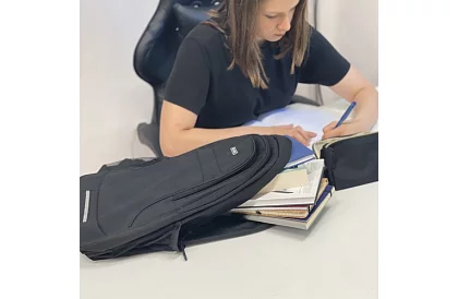 Hátizsák 45 literes kapacitással – fekete