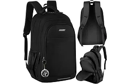 Hátizsák 45 literes kapacitással – fekete