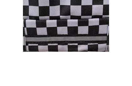 Hátizsák 30 literes kapacitással – sakktábla