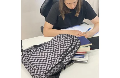 Hátizsák 30 literes kapacitással – sakktábla