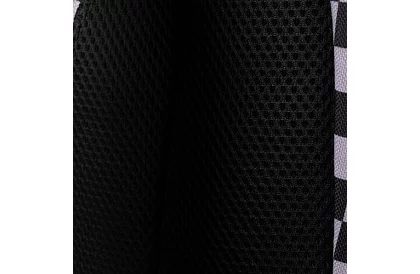 Hátizsák 22 literes kapacitással – sakktábla