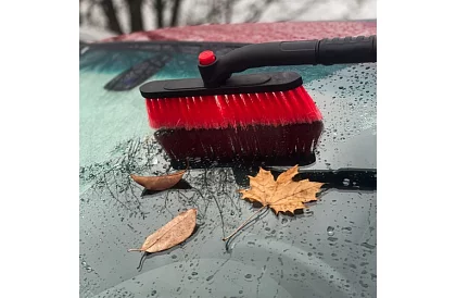 Teleszkópos ablakkaparó a hóseprővel