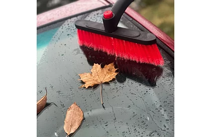 Teleszkópos ablakkaparó a hóseprővel