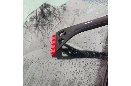 Teleszkópos ablakkaparó a hóseprővel