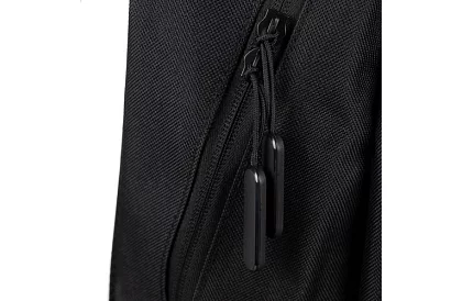 Hátizsák 22 literes kapacitással – fekete