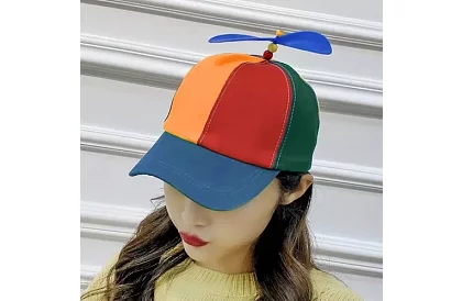 Színes baseball sapka propellerrel