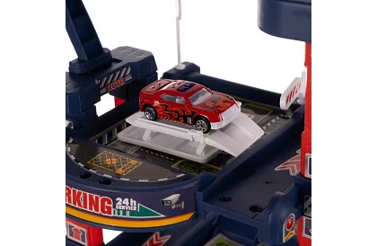 Parkolóház 4 szinttel és lifttel