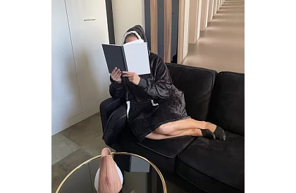 Nagy oversize kapucnis pulóver - fekete takaró