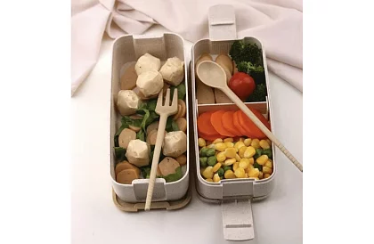 Uzsonnás doboz evőeszközzel - ebéd doboz 750ml