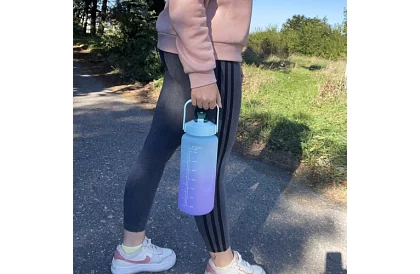 Nagy motiváló vízpalack 2000 ml