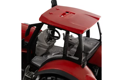 Nagy traktor utánfutóval