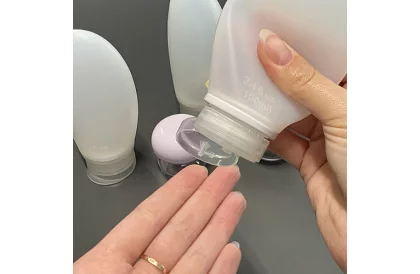 Utazási üvegek kozmetikumokhoz - készlet repülőgépre