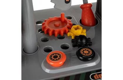 Gyermekműhely asztal szerszámokkal és táskával