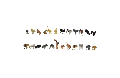 Műanyag állatok – 48 állat a bőröndben