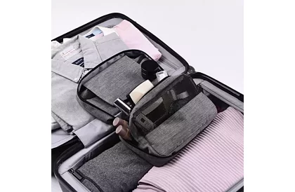 Kozmetikai utazótáska kampóval