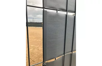 Árnyékoló szalag kerítéshez antracit – panel 450 g/m2 + klipszek