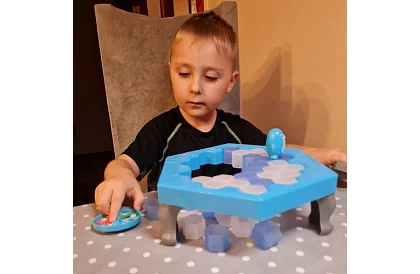 Szórakoztató játék - mentsd meg a pingvint