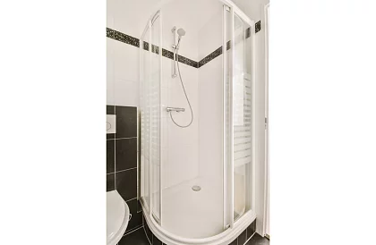 Zuhanykabinák csúszóajtóinak kerekek 23 x 6 mm – 8 db