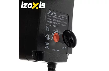 Univerzális tápegység – töltő 3–12 V 6 csatlakozóval