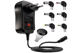 Univerzális tápegység – töltő 3–12 V 6 csatlakozóval