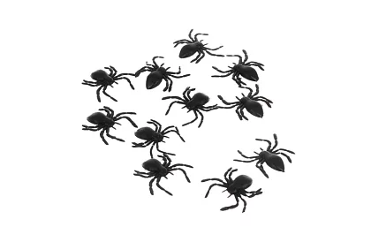 Műanyag pókok – Halloween dekoráció, 10 darab