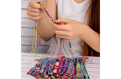 Nagy hímzőkészlet – kezdőknek és haladóknak