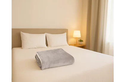 Kétoldalas meleg takaró 150 × 200 cm – világosszürke