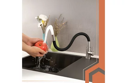 Mosogatótálca csaptelep 360°-os rugalmas kifolyóval és perlátorral