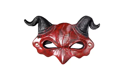 Karneváli maszkája ördög szarvakkal