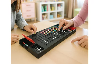 Logikai asztali memóriajáték Mastermind