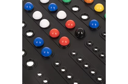 Logikai asztali memóriajáték Mastermind