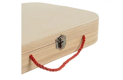 Fából készült láda szerszámokkal és állatokkal - csavarozható elemek