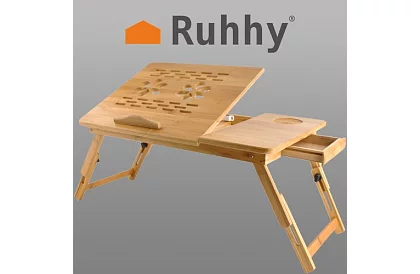 Bambusz asztal a laptop alatt