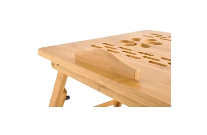 Bambusz asztal a laptop alatt