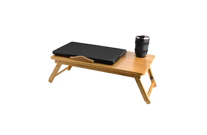 Bambusz asztal a laptop alatt