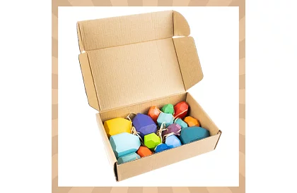 Fa díszek – 16 darabos, gyermekek számára készült, tartós díszkocka készlet