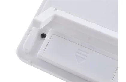 Digitális óra páratartalom- és hőmérsékletmérővel