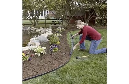 Láthatatlan szegély 4 cm x 10 m - Kerti szegély fekete + 20 cövek