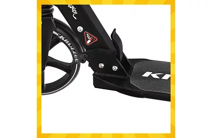 Összecsukható roller Black Hyperion 200 mm-es kerekekkel