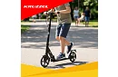 Összecsukható roller Black Hyperion 200 mm-es kerekekkel