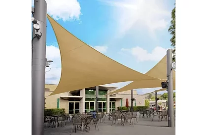 Napernyőző napernyő háromszög 4 × 4 × 4 m – Bézs