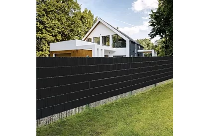 Fekete kerítés árnyékoló szalag – panel 450 g/m2 + klipszek