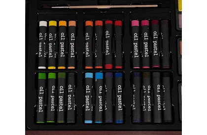 Rajzszett fából készült bőröndben - 148 darab