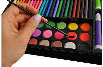 Nagy festő készlet bőröndben 288 db
