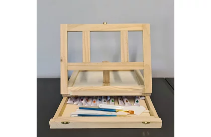 Művészi festőkészlet 45 darab fából készült tokban állvánnyal