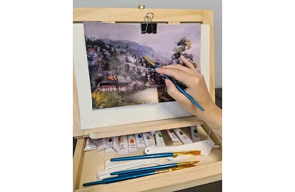 Művészi festőkészlet 45 darab fából készült tokban állvánnyal