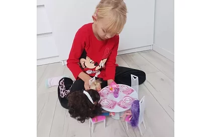 Bútor a babaházhoz