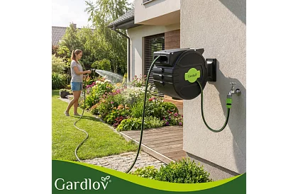 Fali falra a tömlő – automatikus dobó 20 m tömlővel